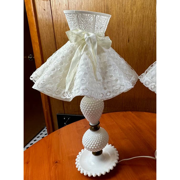 Vintage Milk Glass Hobnail Lamps - Set of 2 - Picture 3 of 11